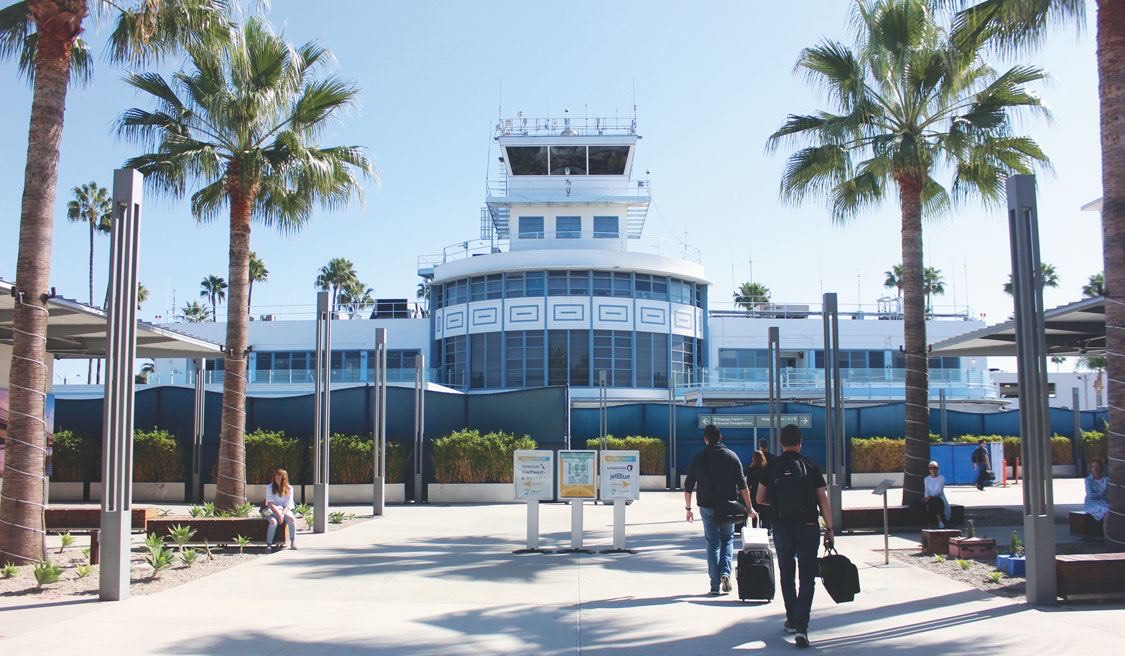 Long Beach Airport LA Qeepl luggage storage